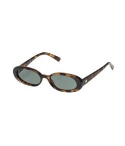 Outta Love - Le Specs